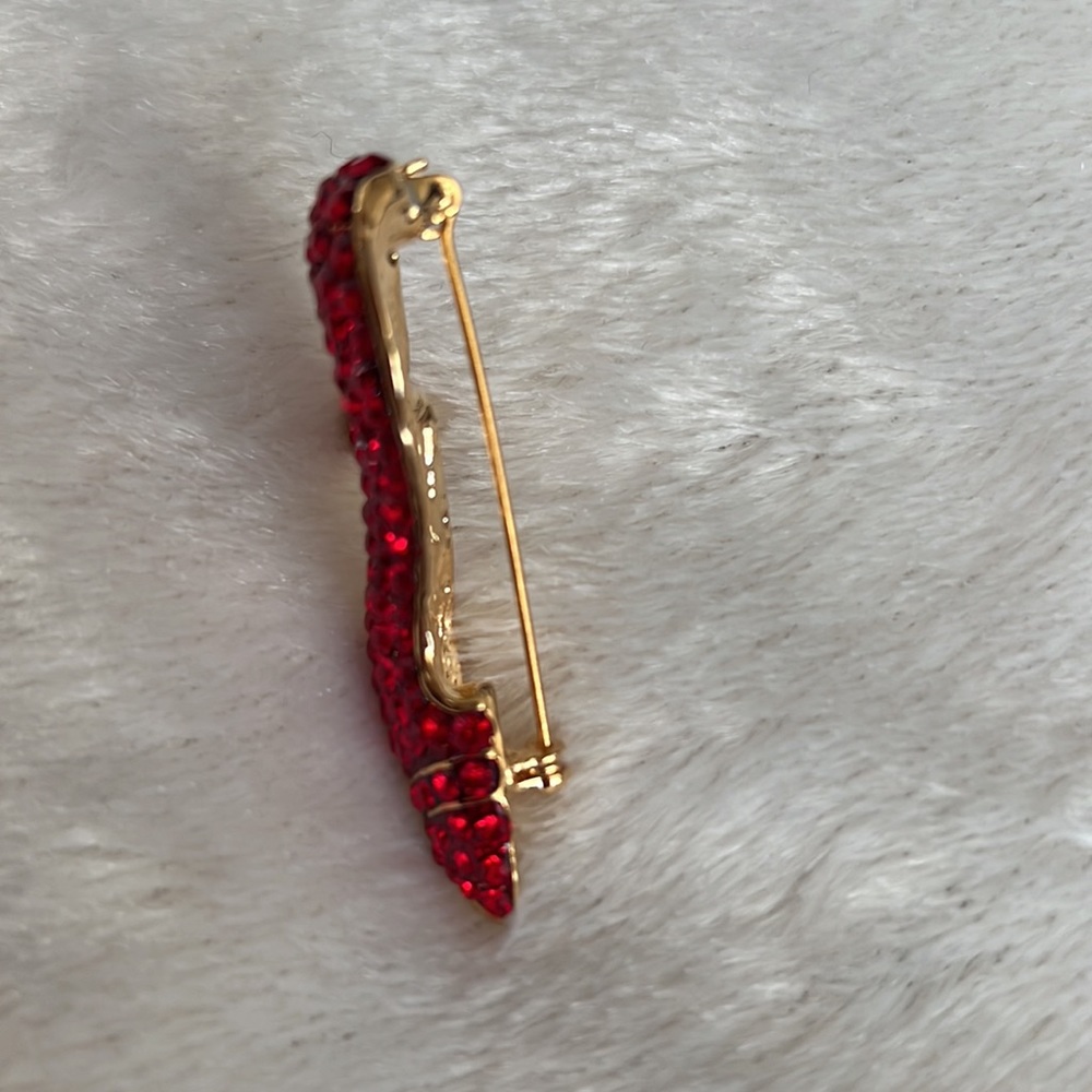 Vintage Pave crystal red pump brooch - Picture 3 of 3